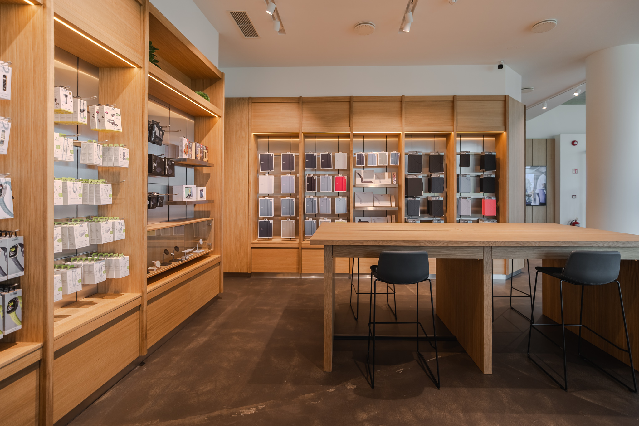 Epli opnaði nýlega aftur verslun sína við Laugaveg eftir miklar breytingar.