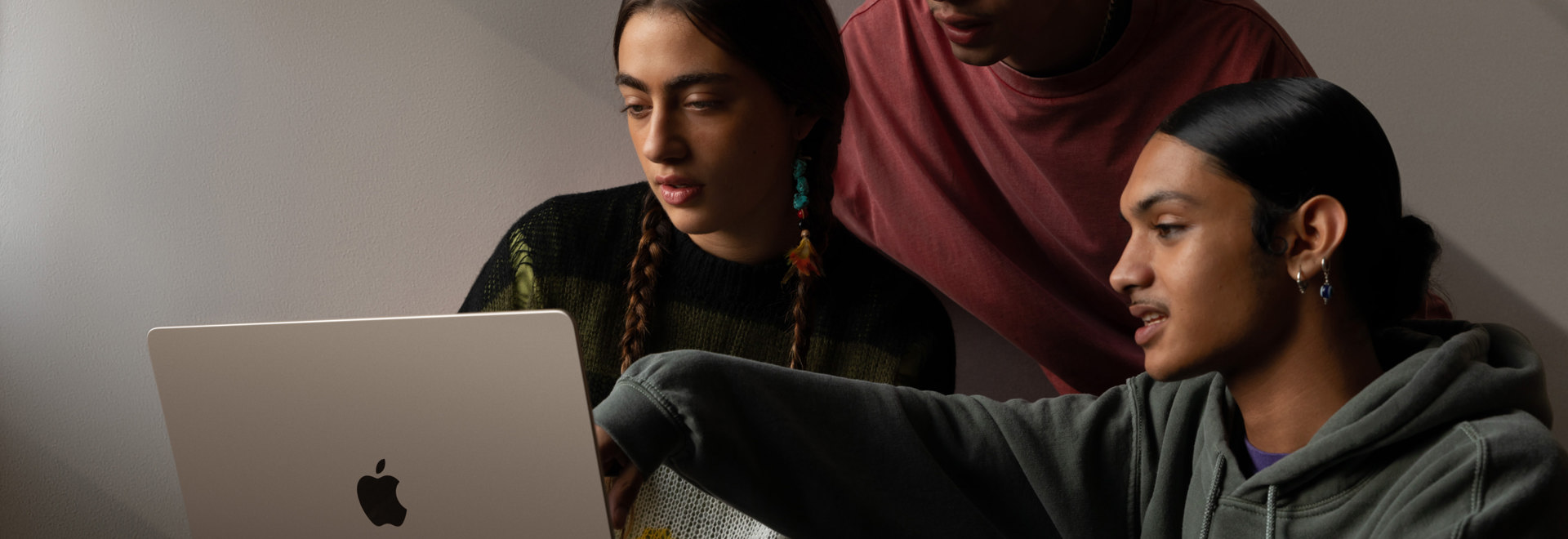 <p>MacBook Air M2 15"</p>