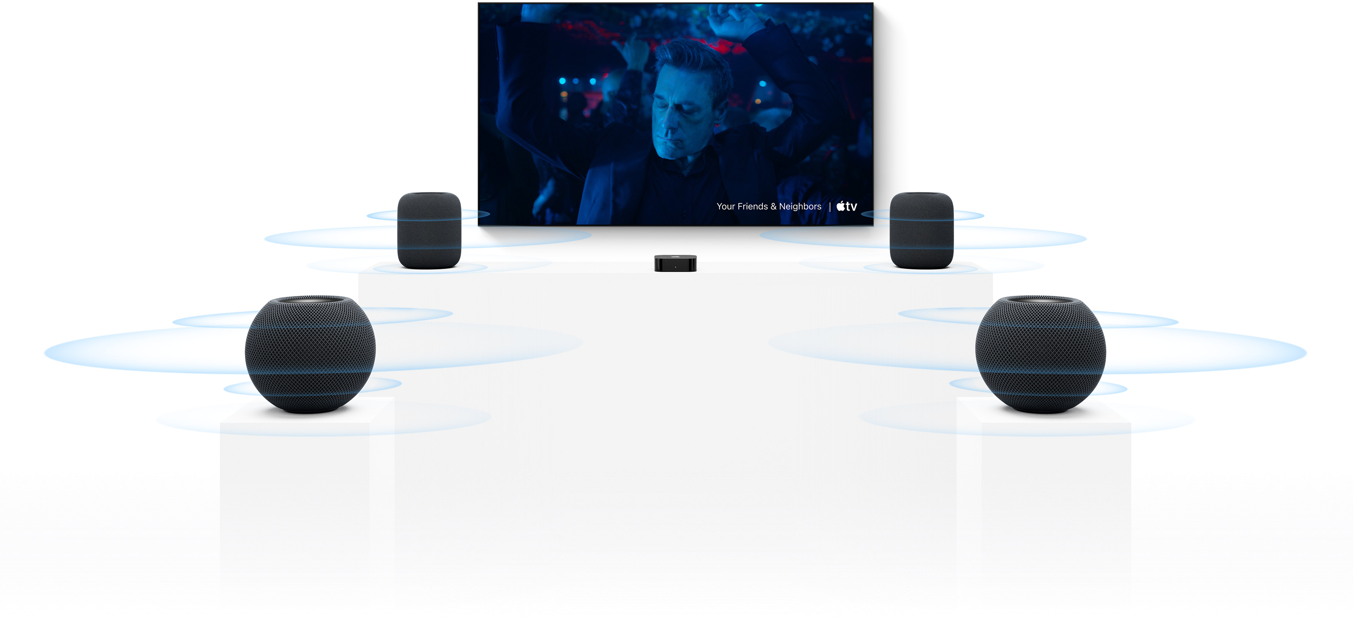 Apple TV 4K með fjórum HomePod hátölurum