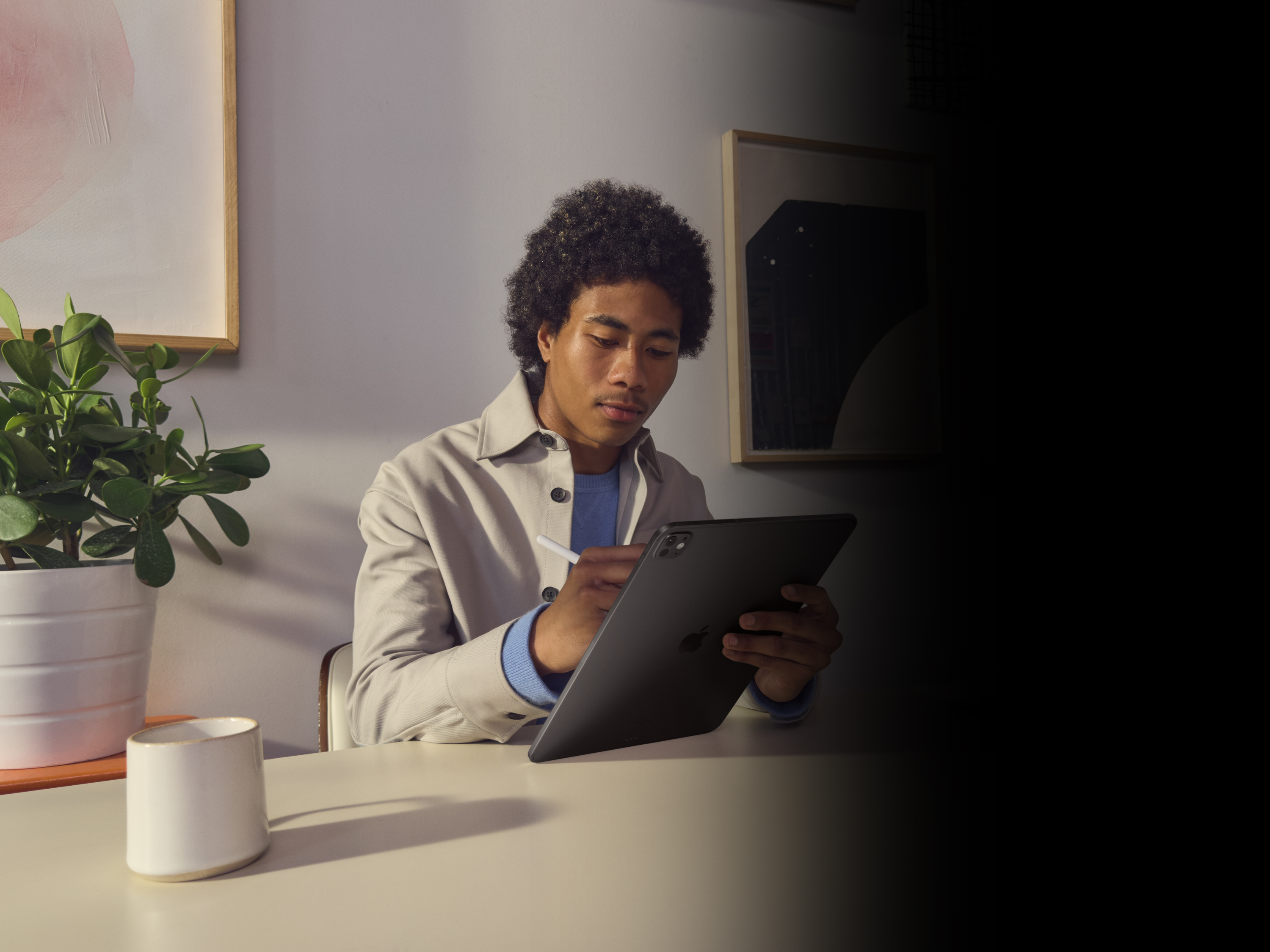 <p><strong>iPad Pro M5<br /><span class="text--orange">Ný vara</span></strong></p>