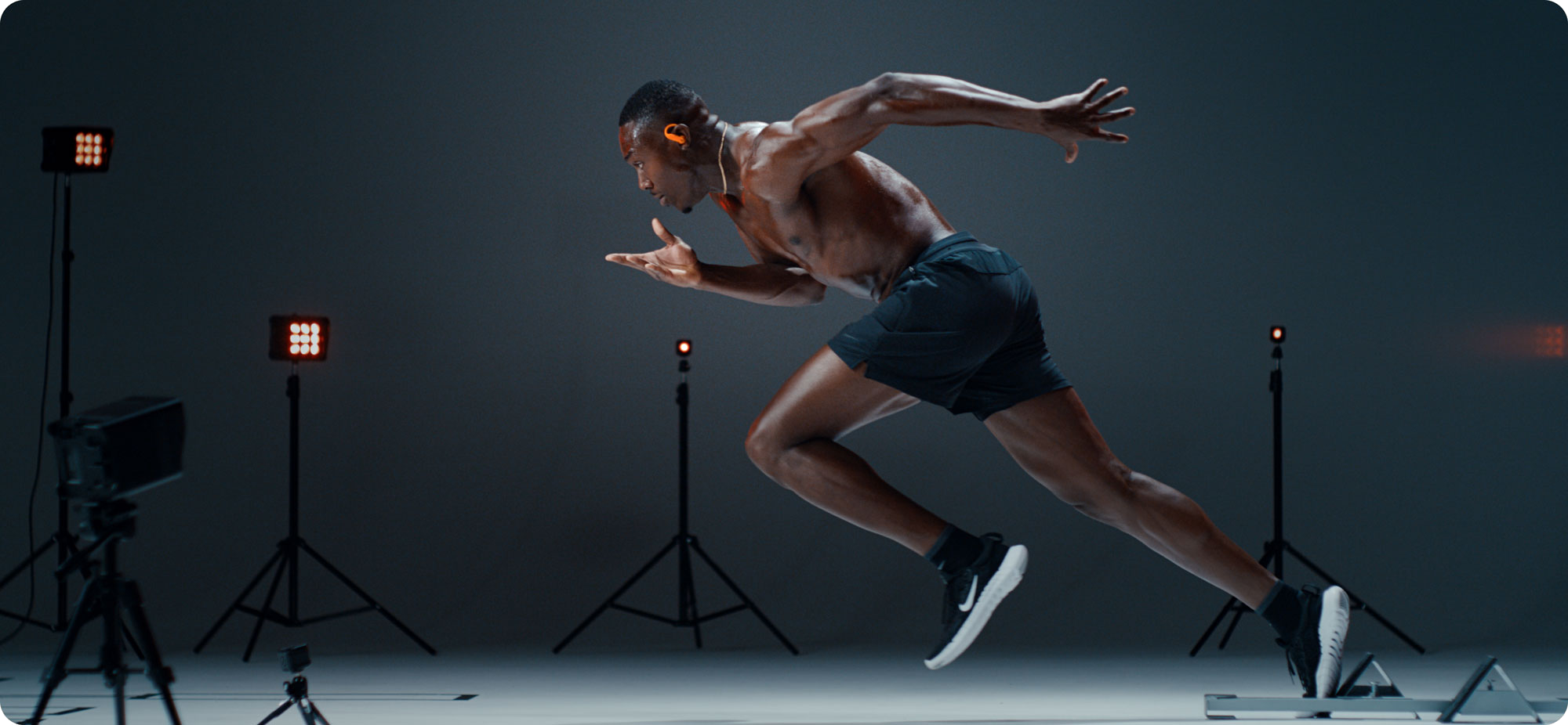 <p>Púlsmælir fyrir æfingar.</p>
<p style="color: #ffffff; line-height: 1.19048; letter-spacing: .011em; font-size: 1.35rem; font-weight: 400; margin-top: 1.7em;">Powerbeats Pro 2 voru hönnuð með nákvæmum hjartsláttarskynjara til að gefa þér rauntíma gögn um árangur þinn á æfingu.</p>
<div class="genericSpacing parbase section"></div>